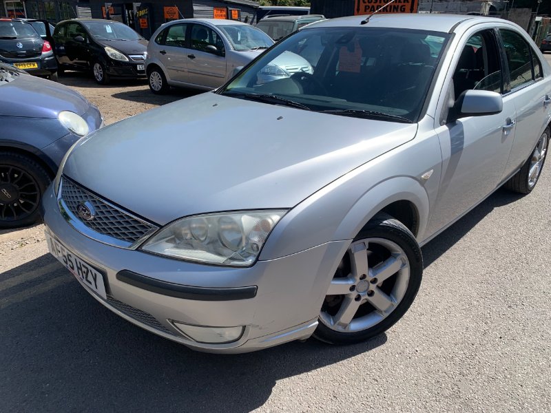 2005 Ford Mondeo 2.0 LX Hatchback 5dr Petrol Manual 187 g/km 143 bhp